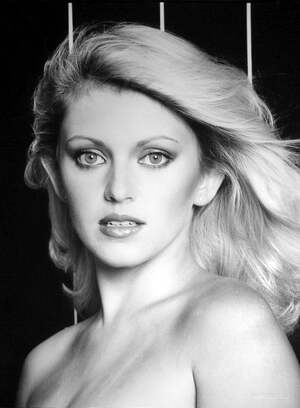 Lorna Patterson nude 5