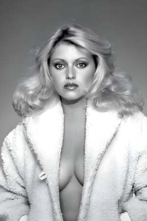 Lorna Patterson nude 9