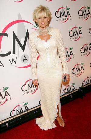 Lorrie Morgan nude 5
