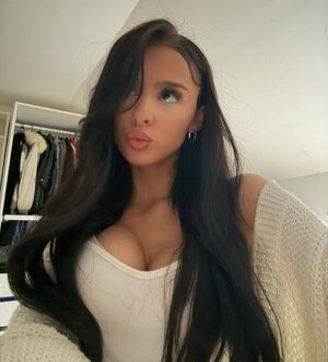 Louann Grn nude 5