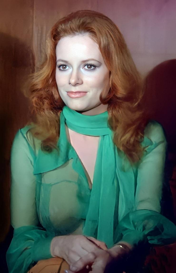 Luciana Paluzzi nude 8