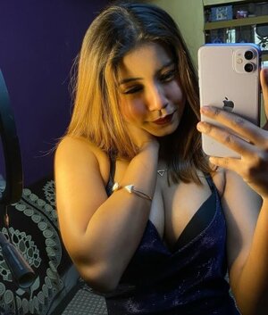 Lucky Rajor nude 12