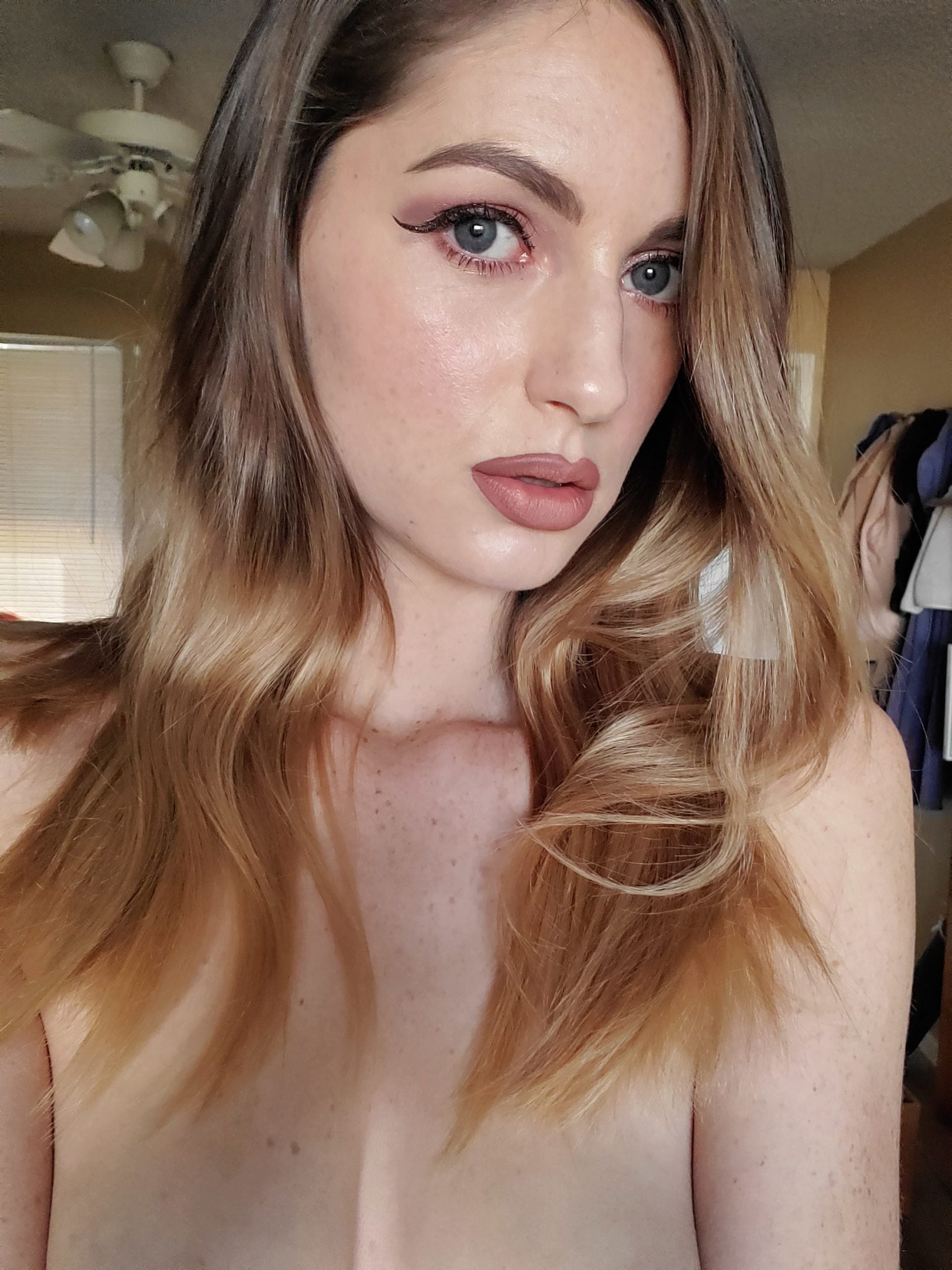 Lucy Aura nude 4