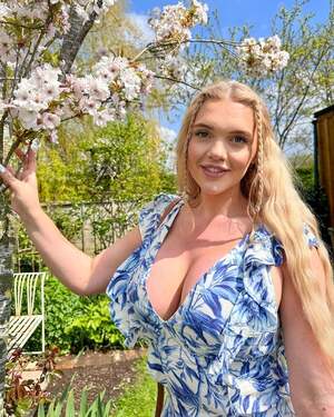 Lucy Dawson nude 6