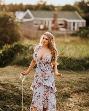 Lucy Dawson nude 9