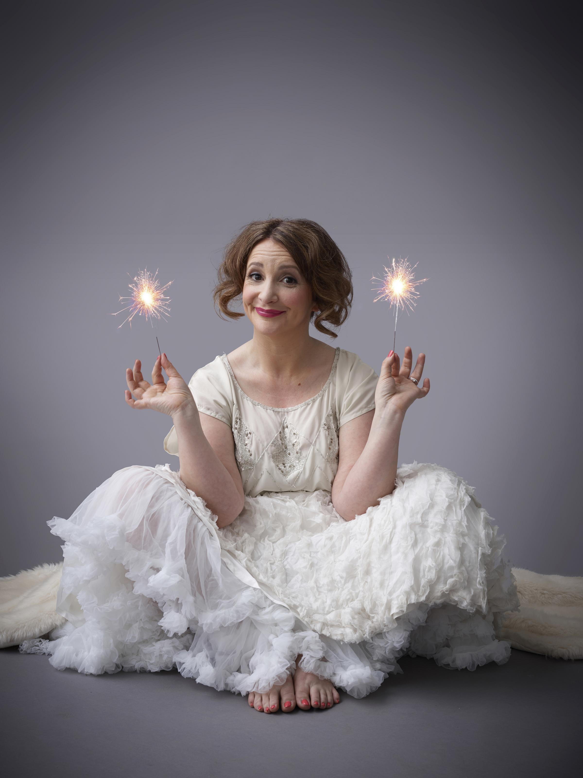 Lucy Porter nude 3