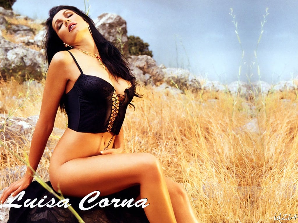 Luisa Corna nude 8