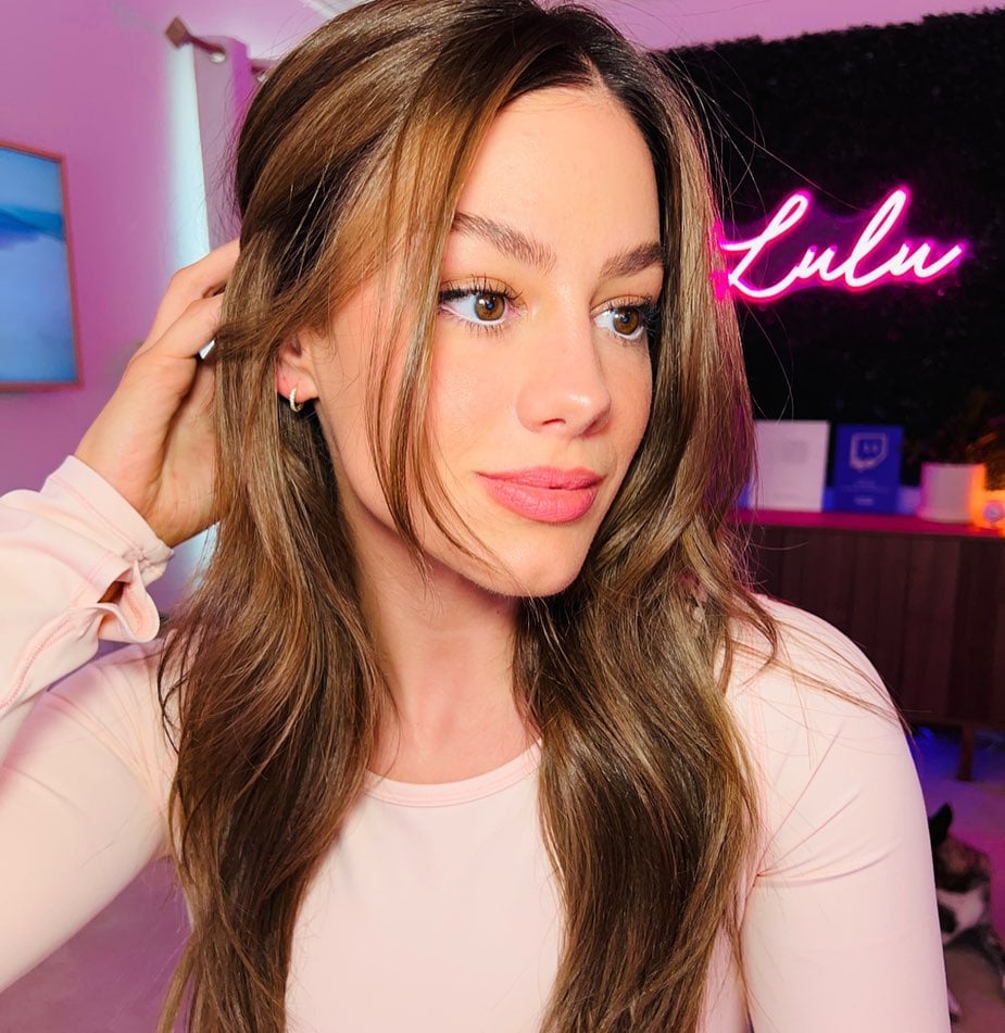 LuluLuvely nude 8