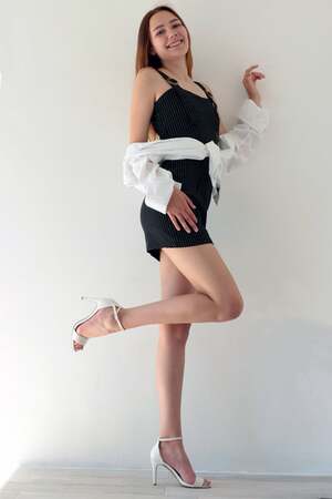 Luna Lesun nude 4