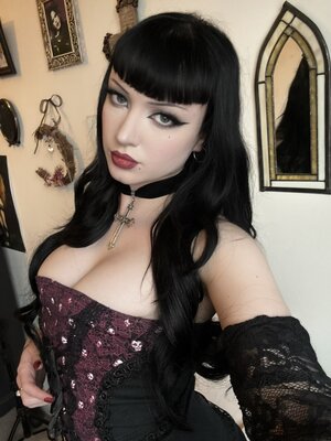 Luserya nude 6