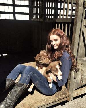 Lydia Hearst nude 8