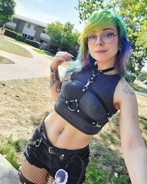 Lyssy Liana nude 12