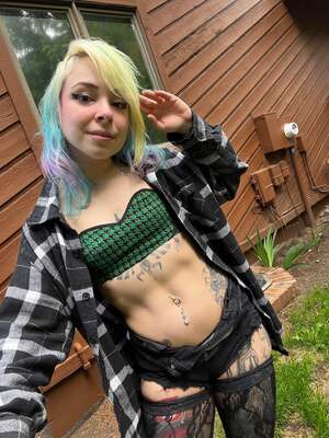Lyssy Liana nude 9
