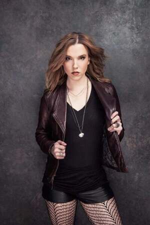 Lzzy Hale nude 11