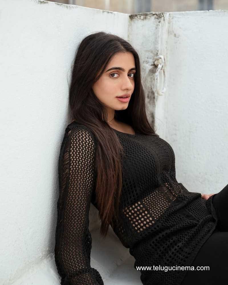 Maanasa Choudhary nude 4