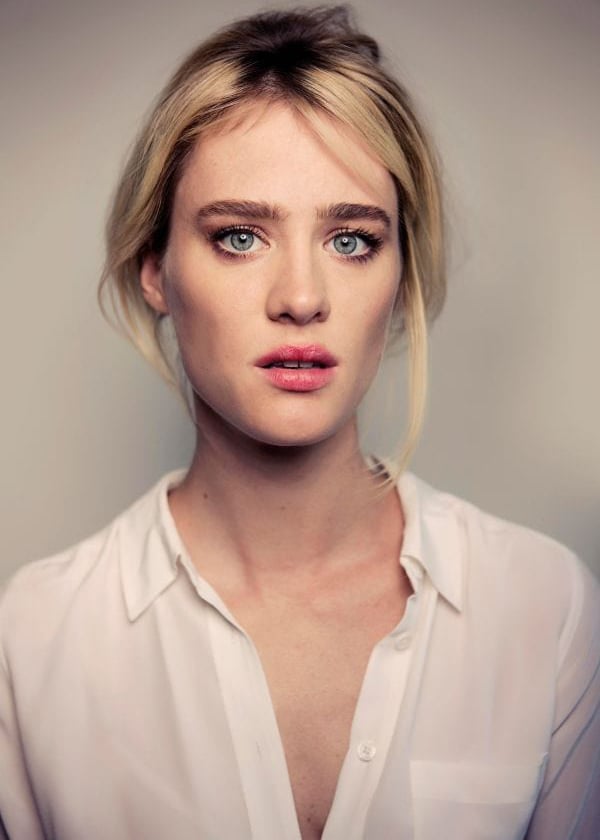 Mackenzie Davis nude 5