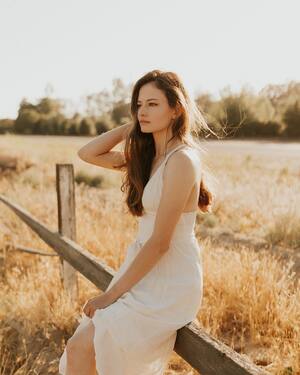 Mackenzie Foy nude 8