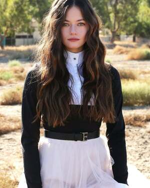 Mackenzie Foy nude 9