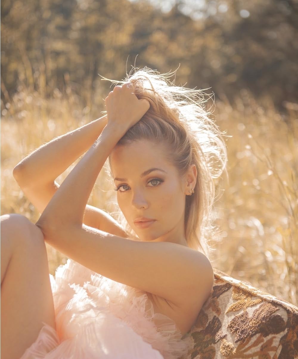 MacKenzie Porter nude 7