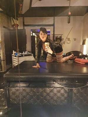 Madame Marcella nude 5