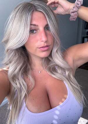 Maddie Clark nude 7