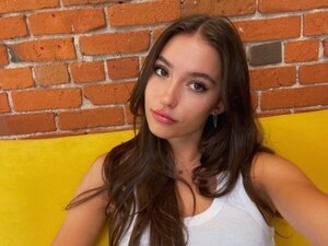 Maddy Dietz nude 6