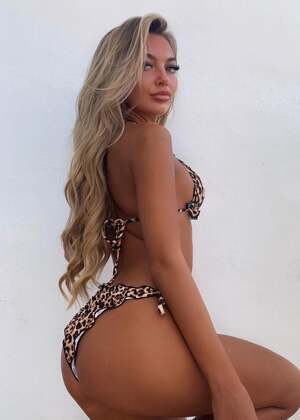 Madeline Grimaldi nude 4