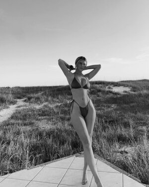 Madeline Hope nude 9