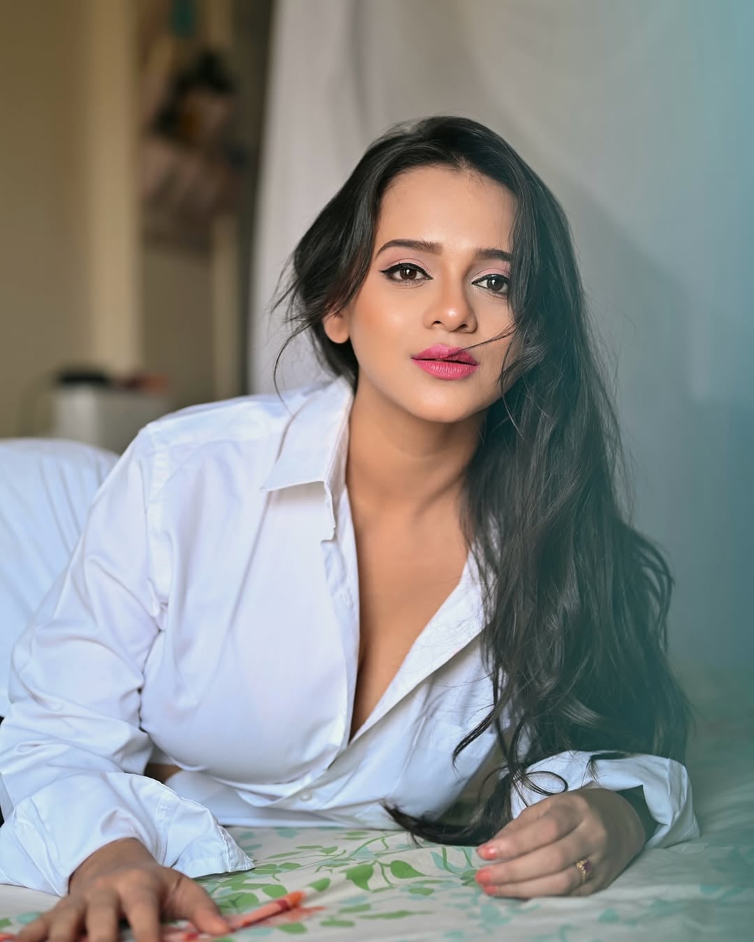 Madhura Joshi nude 12