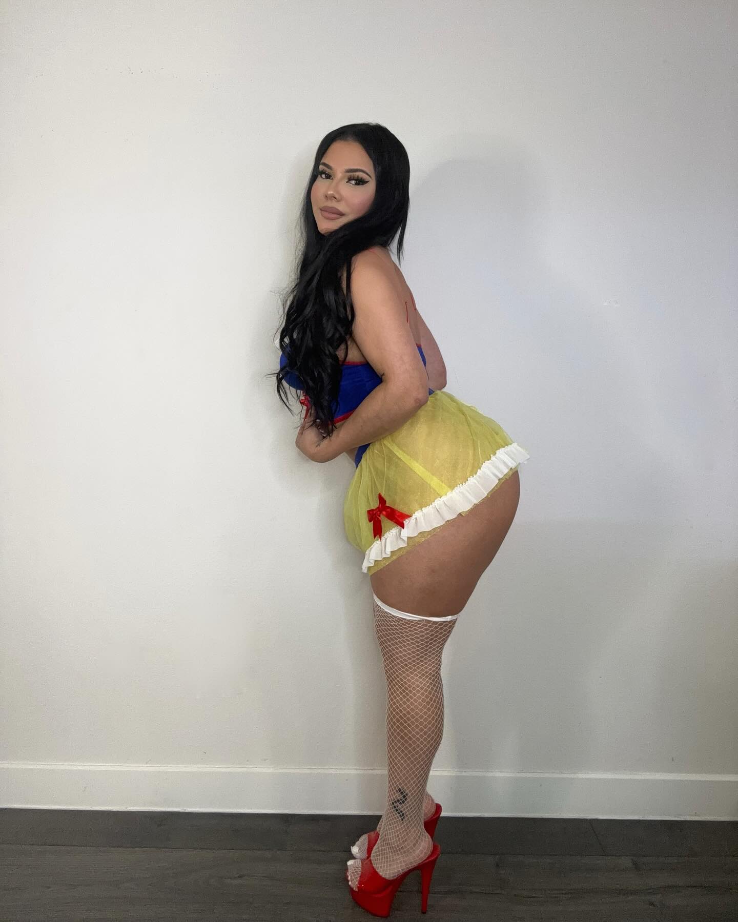 Madian Molina nude 10