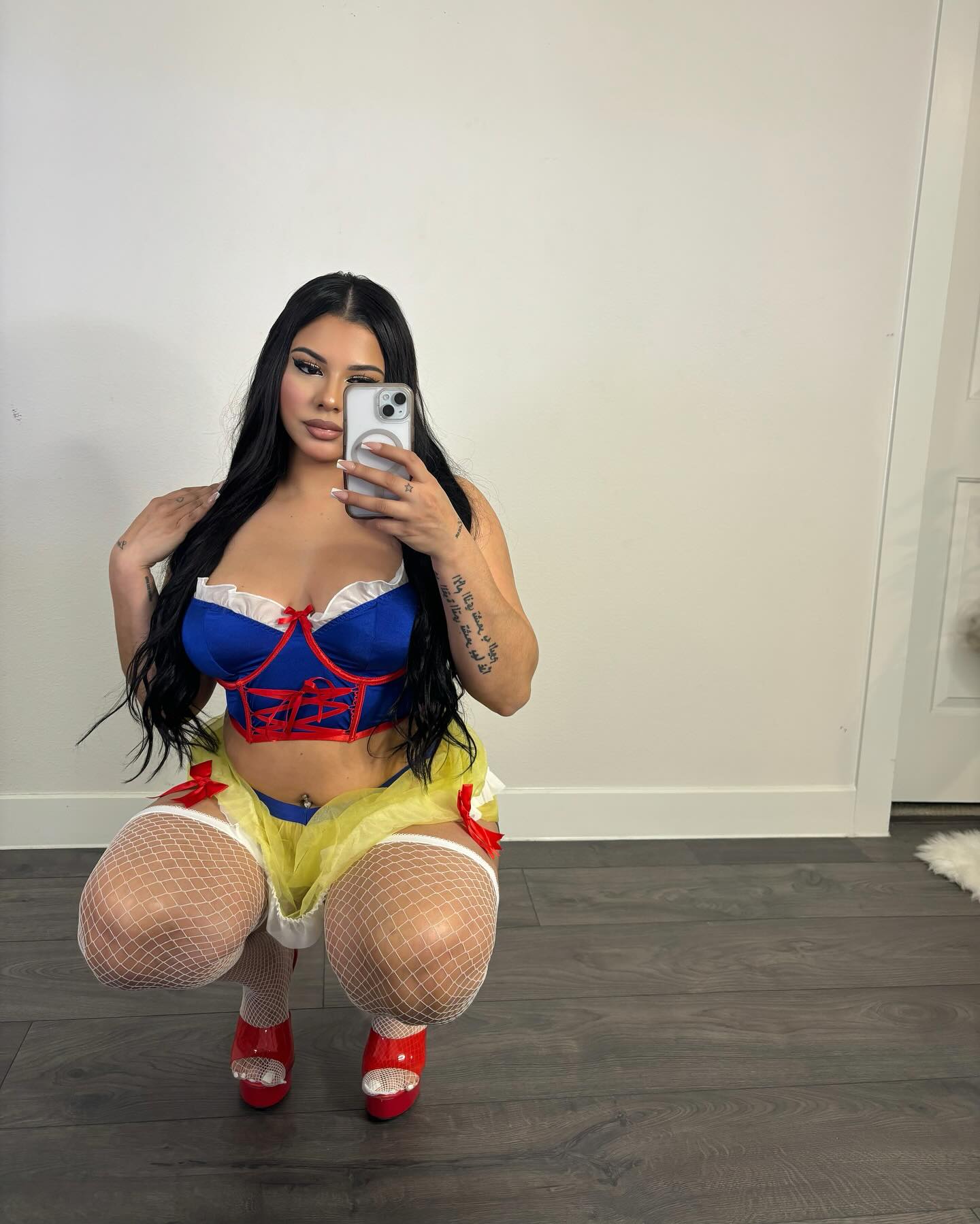 Madian Molina nude 11