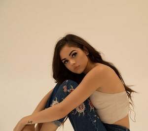 Maggie Lindemann nude 8