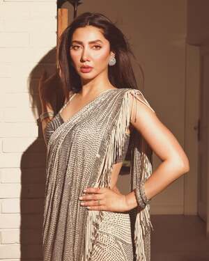 Mahira Khan nude 11