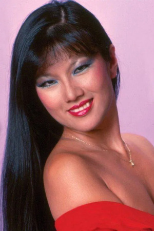 Mai Lin nude 4