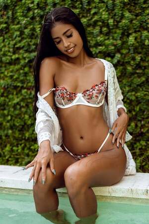 mai91237 nude 1