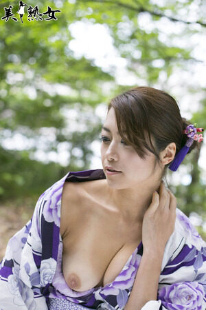 Maki Hojo nude 8