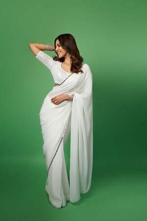 Malavika Mohanan nude 6