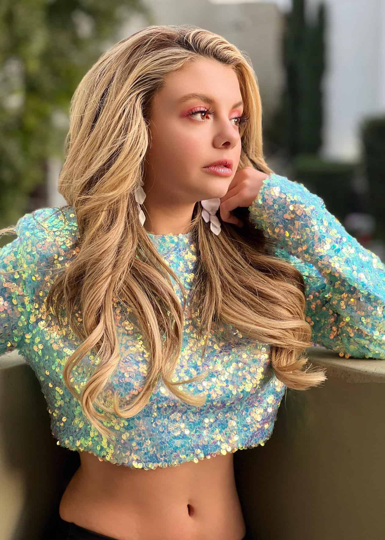 Mallory Mahoney nude 11
