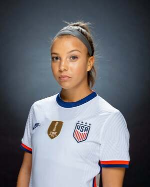 Mallory Pugh nude 7