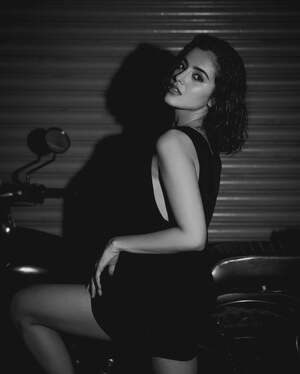 Malvika Sharma nude 6