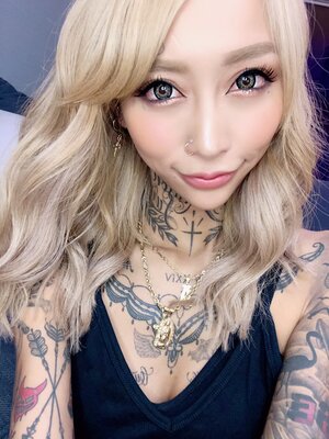 Mana Izumi nude 5
