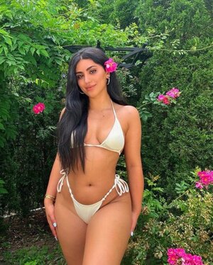 Mandana Zarghami nude 2