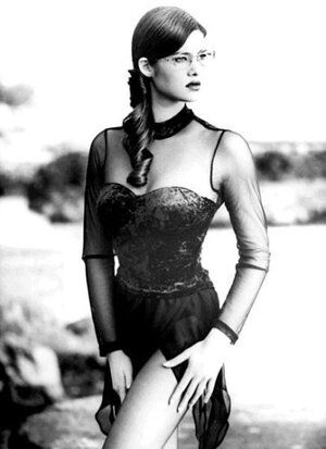 Manuela Arcuri nude 2