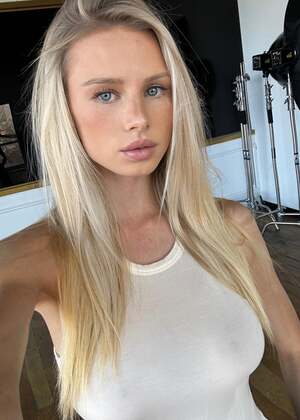 Maren Tschinkel nude 5