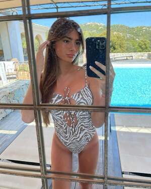 Margot Sustrac nude 5