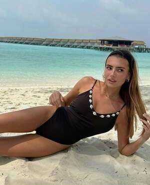 Margot Sustrac nude 9