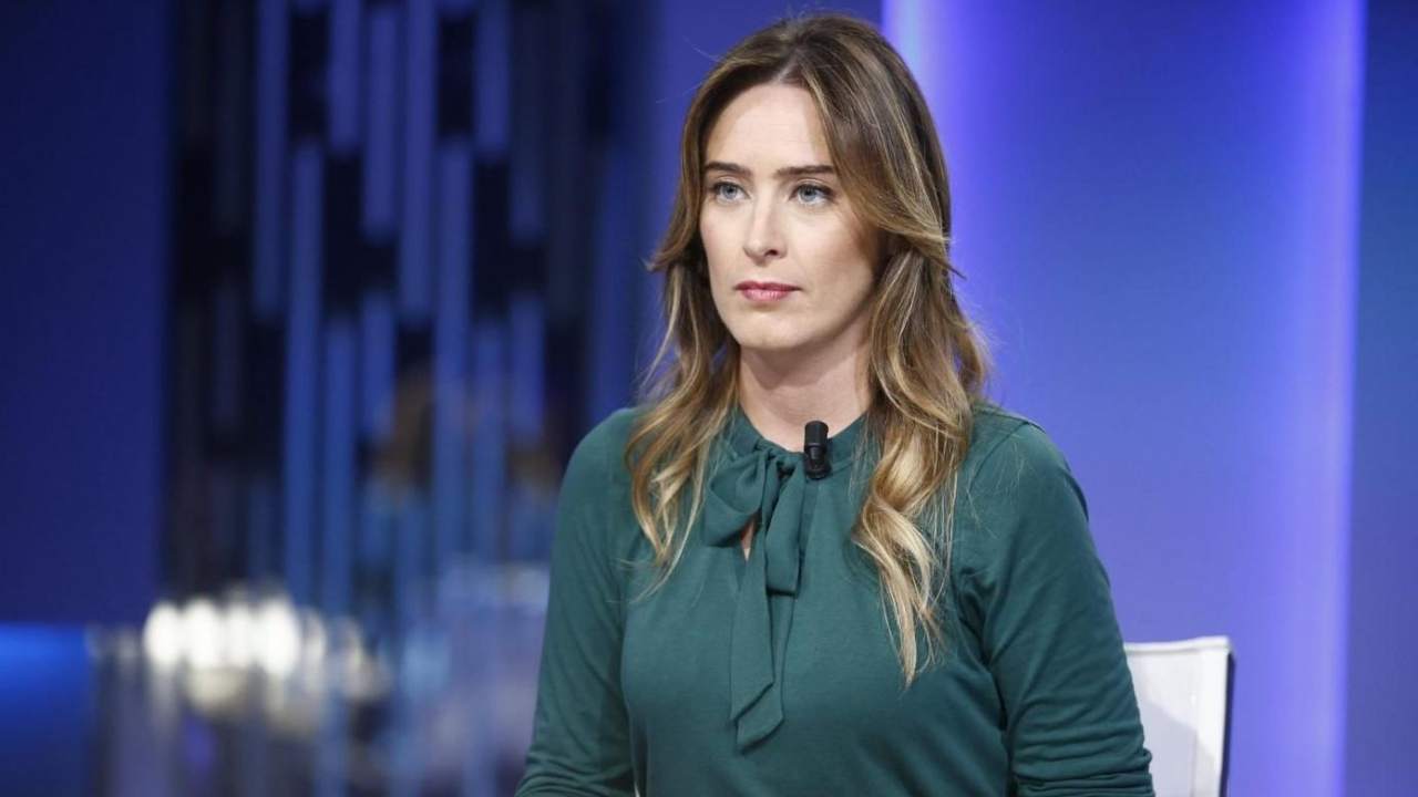 Maria Elena Boschi nude 10
