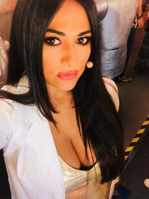 Maria Mazza nude 3