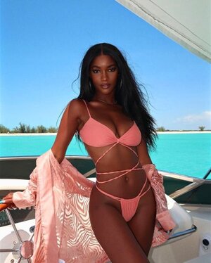 Mariama Diallo nude 11