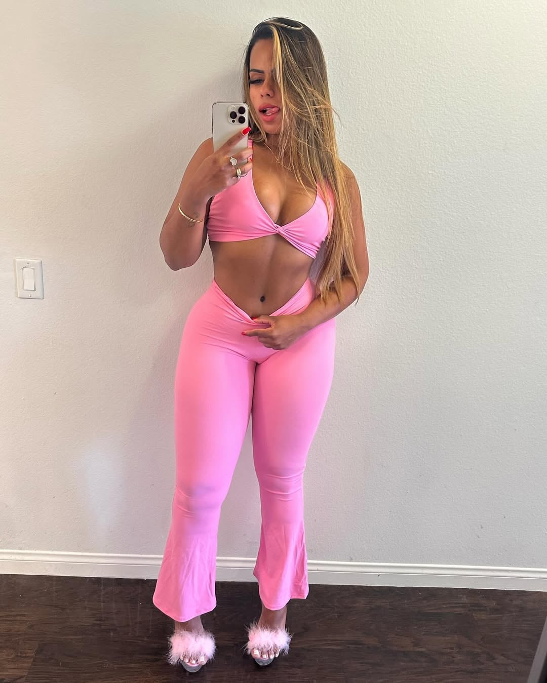 Mariana Senra Caroll nude 9